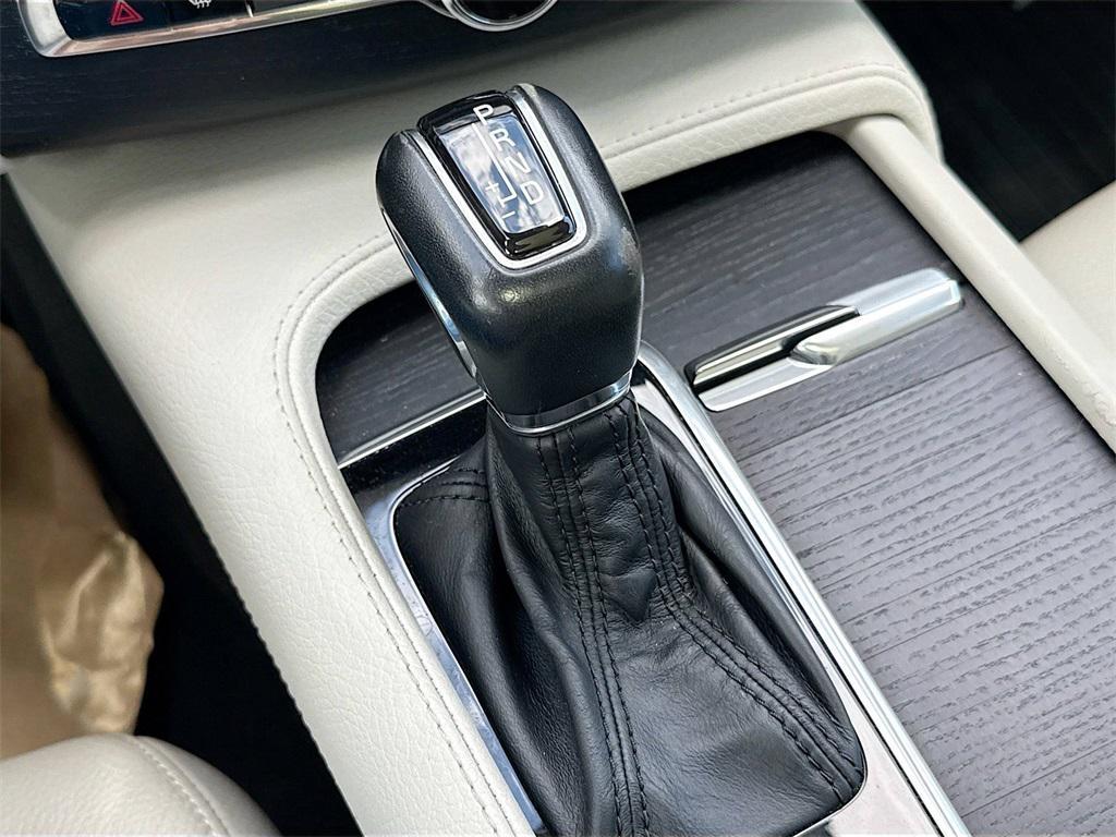 used 2020 Volvo XC90 car, priced at $18,103