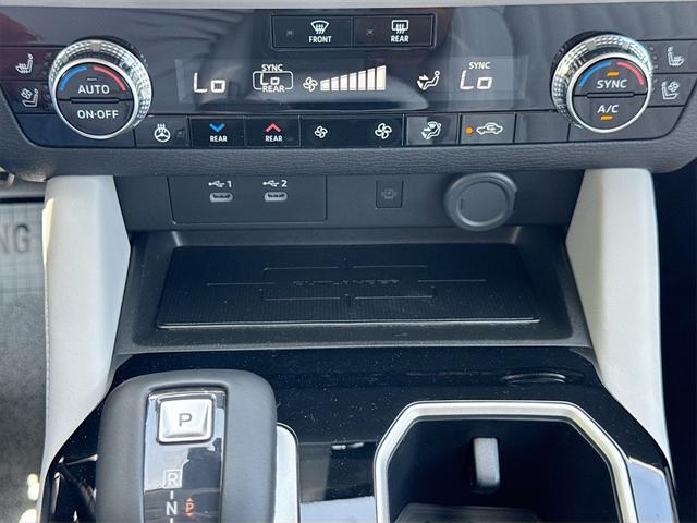 new 2025 Mitsubishi Outlander car, priced at $30,248