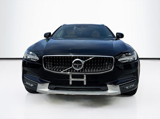 used 2018 Volvo V90 Cross Country car, priced at $24,258