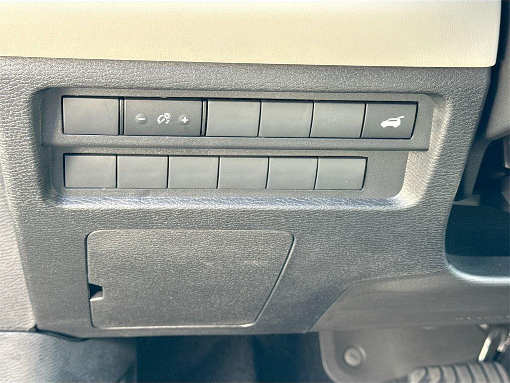 new 2025 Mitsubishi Outlander car, priced at $25,927