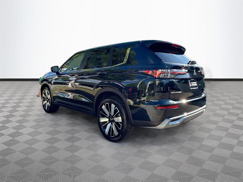 new 2025 Mitsubishi Outlander car, priced at $25,927