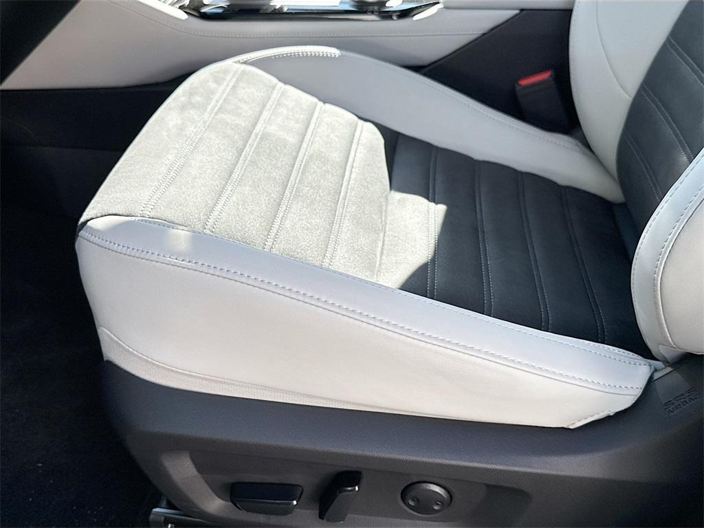 new 2025 Mitsubishi Outlander car, priced at $25,927