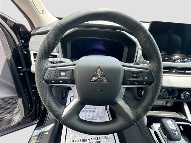 new 2025 Mitsubishi Outlander car, priced at $30,404