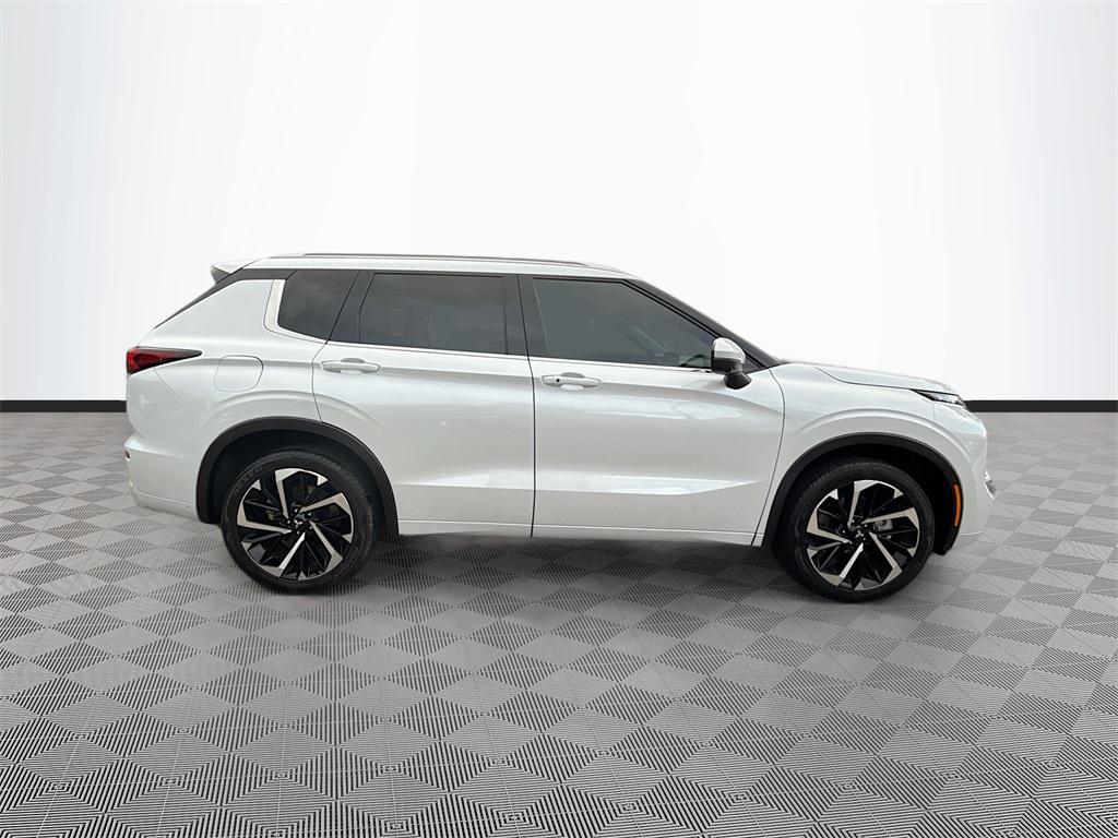 used 2024 Mitsubishi Outlander car, priced at $27,199