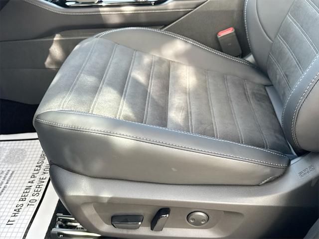 new 2025 Mitsubishi Outlander car, priced at $28,413