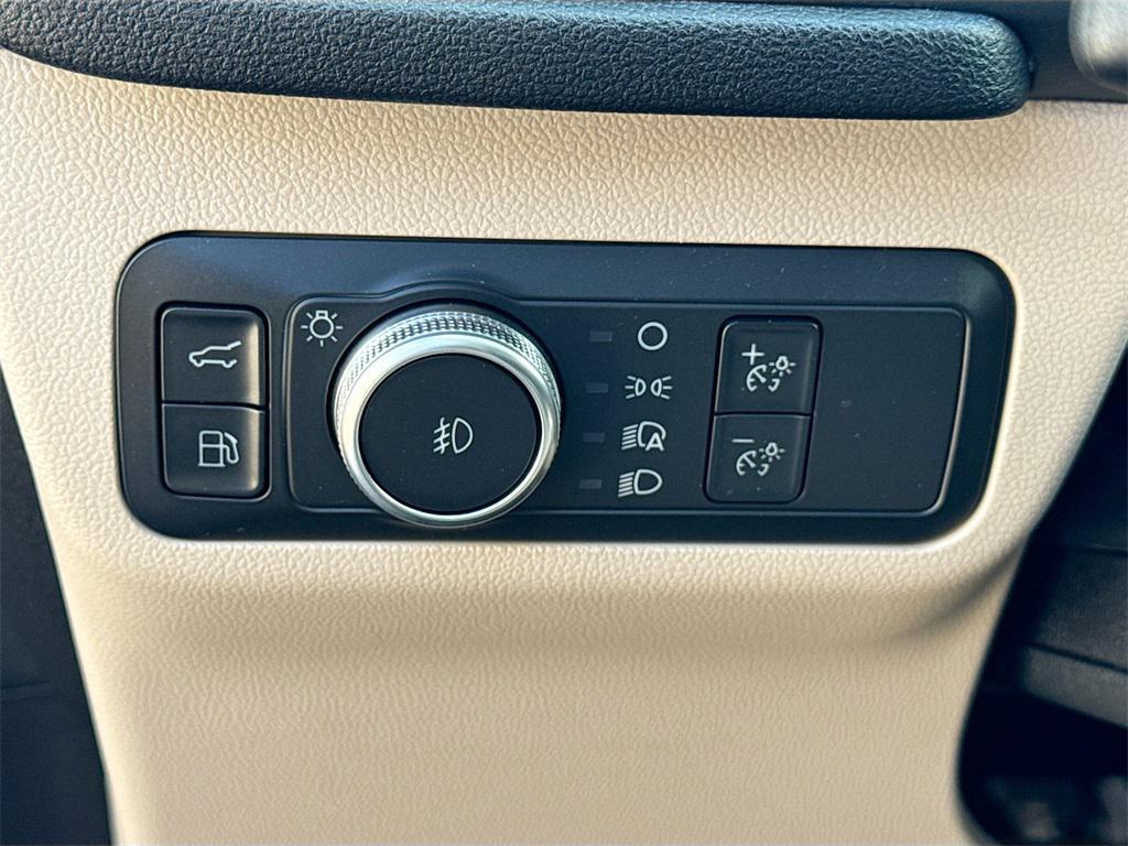 used 2022 Ford Escape car, priced at $15,403