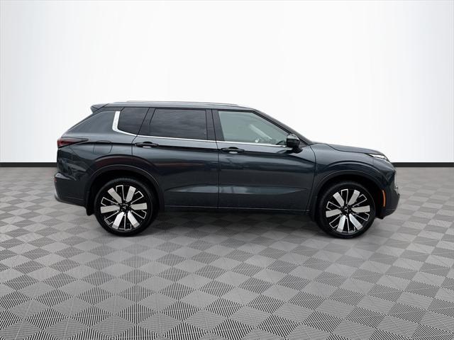 new 2025 Mitsubishi Outlander car, priced at $30,404