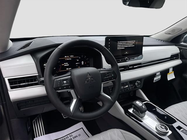 new 2025 Mitsubishi Outlander car, priced at $30,404