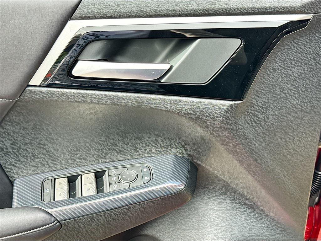 new 2025 Mitsubishi Outlander car, priced at $25,748