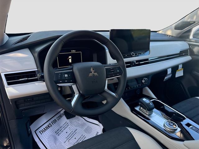new 2025 Mitsubishi Outlander car, priced at $28,868
