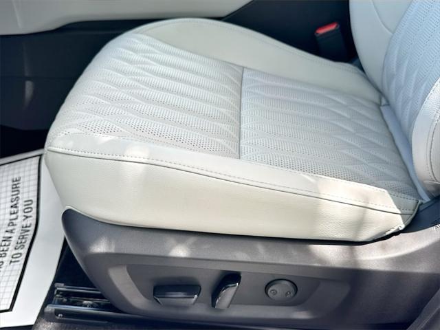 new 2025 Mitsubishi Outlander car, priced at $30,900