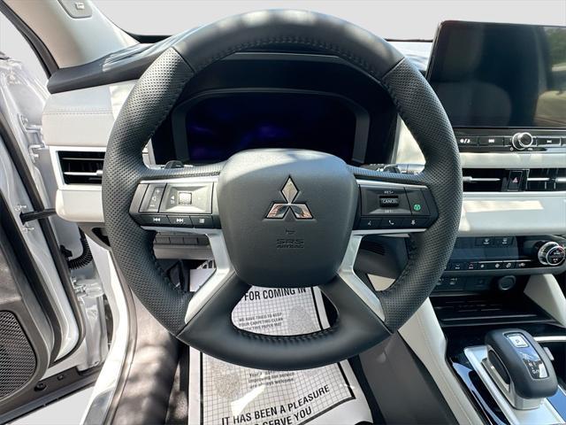 new 2025 Mitsubishi Outlander car, priced at $30,900