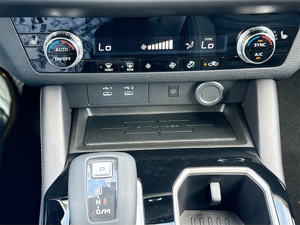 new 2025 Mitsubishi Outlander car, priced at $25,880