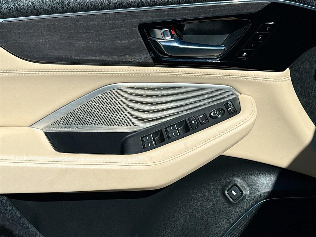 used 2022 Acura MDX car, priced at $36,833