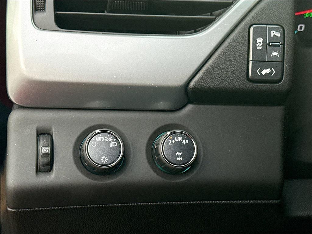 used 2018 Chevrolet Suburban car, priced at $22,518