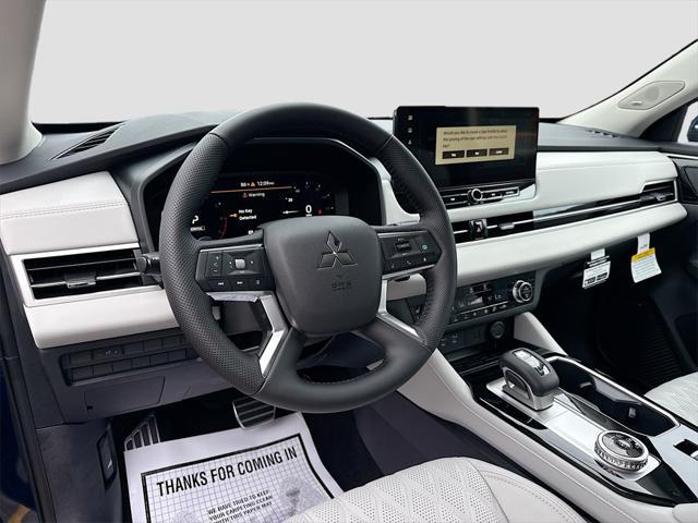 new 2025 Mitsubishi Outlander car, priced at $30,404