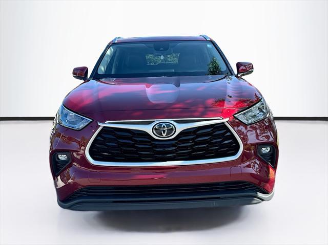 used 2020 Toyota Highlander car, priced at $27,645