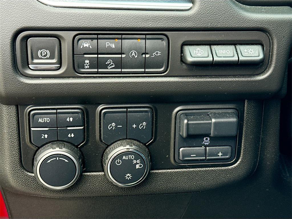 used 2021 Chevrolet Suburban car, priced at $37,396