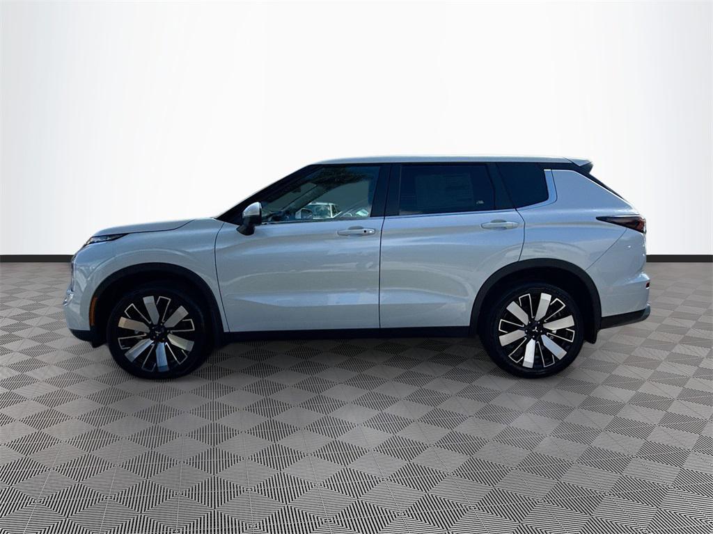 new 2025 Mitsubishi Outlander car, priced at $25,915