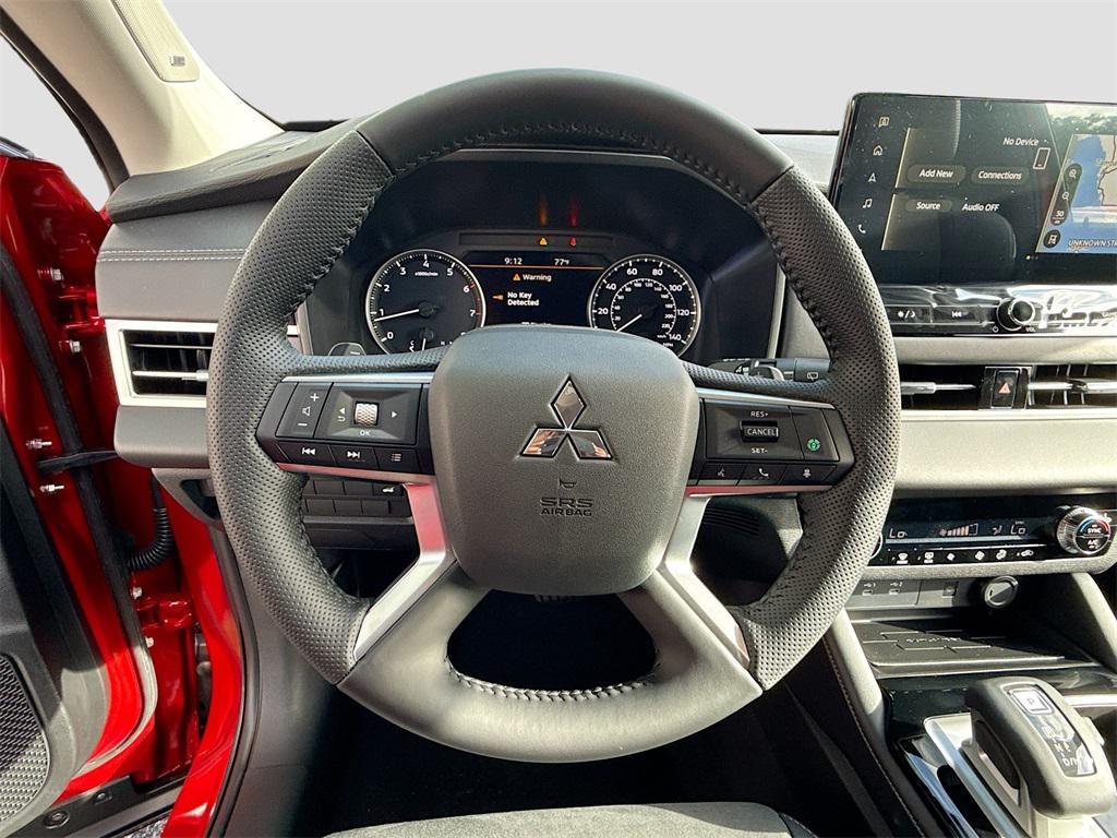 new 2025 Mitsubishi Outlander car, priced at $25,870