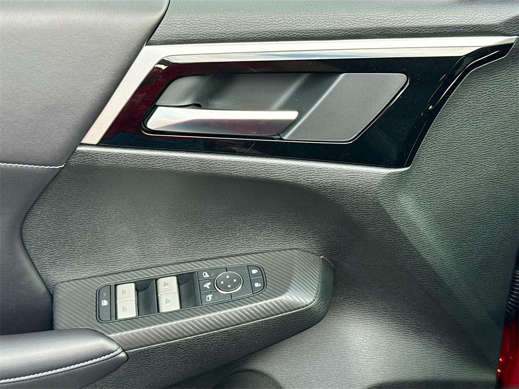 new 2025 Mitsubishi Outlander car, priced at $25,870