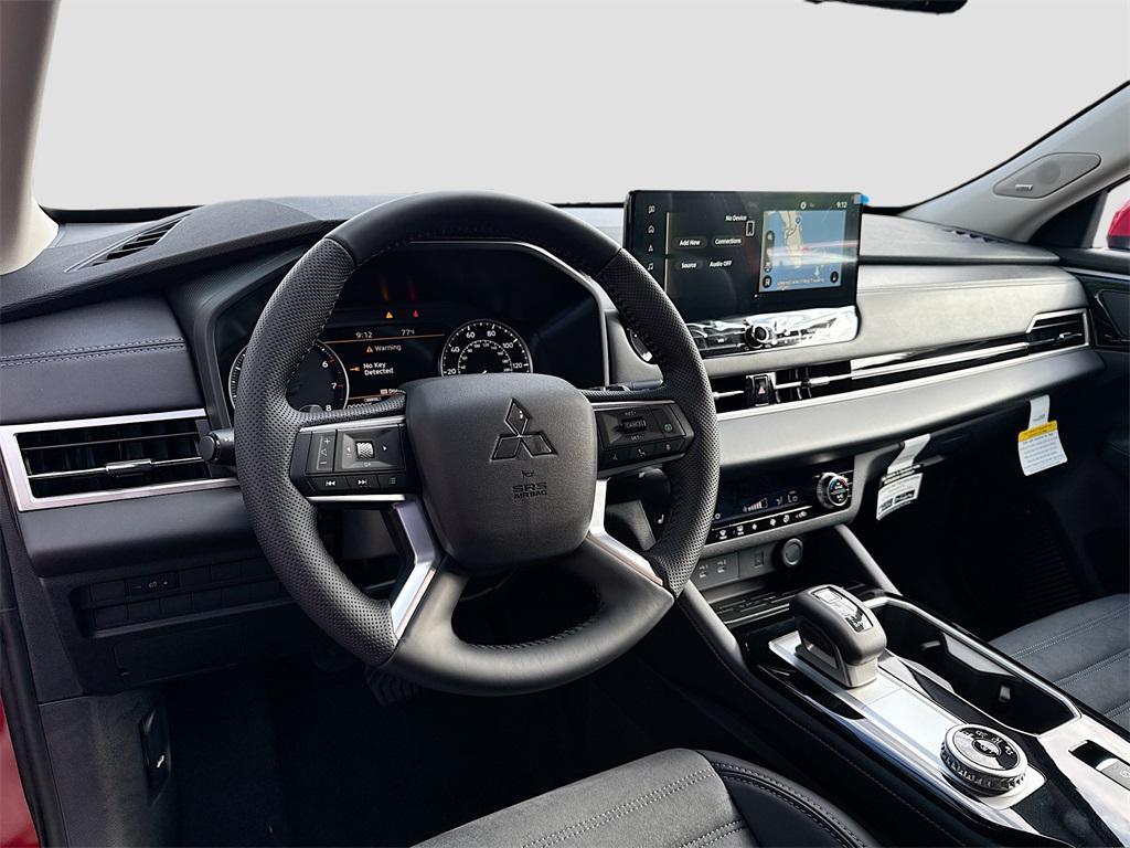 new 2025 Mitsubishi Outlander car, priced at $25,870