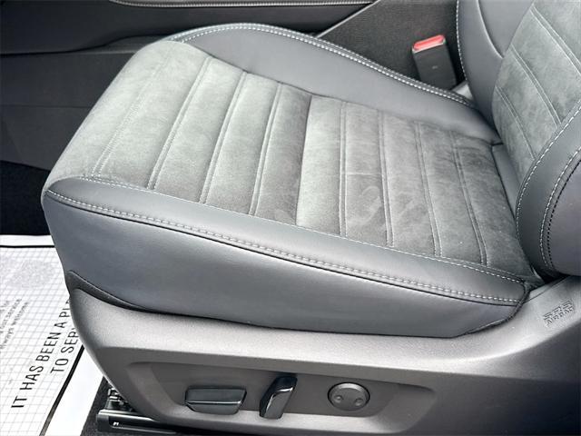 new 2025 Mitsubishi Outlander car, priced at $31,370
