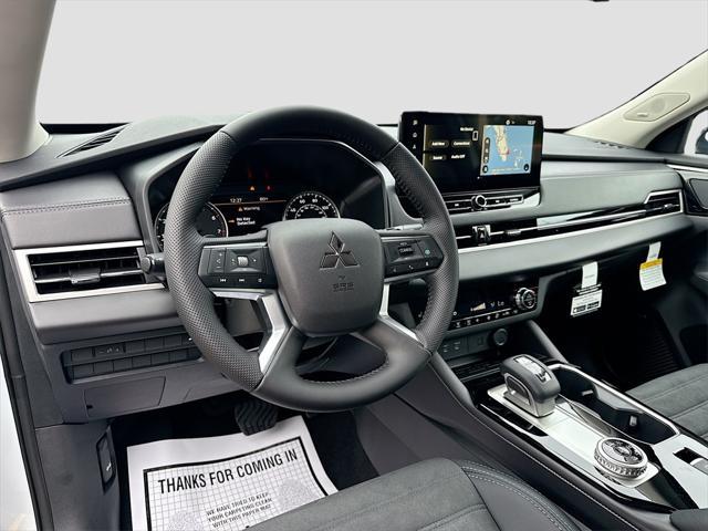 new 2025 Mitsubishi Outlander car, priced at $31,370