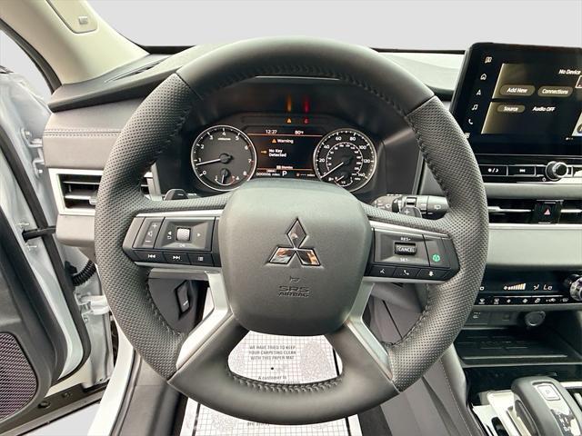 new 2025 Mitsubishi Outlander car, priced at $31,370