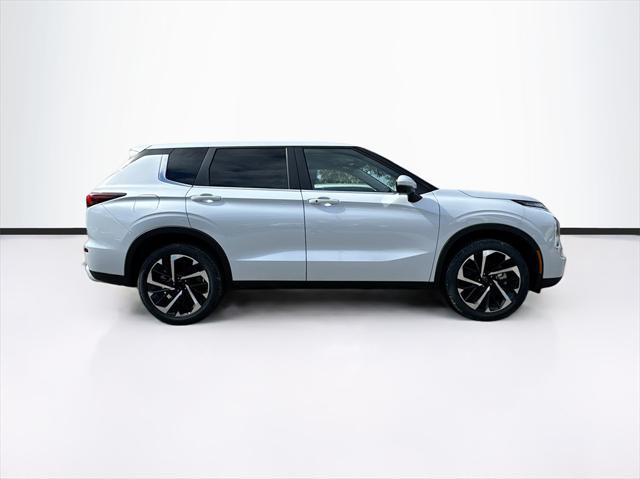 new 2024 Mitsubishi Outlander car, priced at $22,850