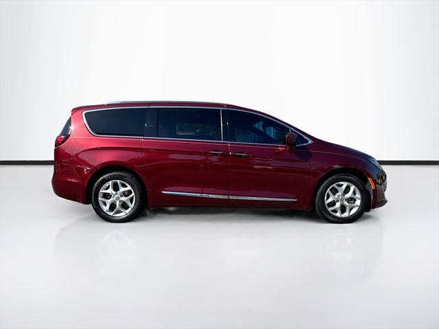 used 2020 Chrysler Pacifica car, priced at $17,275