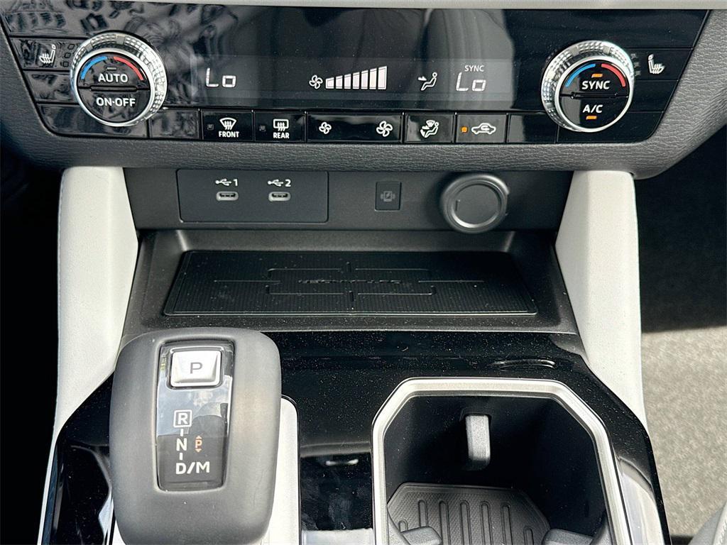 new 2025 Mitsubishi Outlander car, priced at $28,714