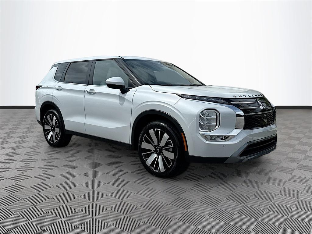 new 2025 Mitsubishi Outlander car, priced at $28,714