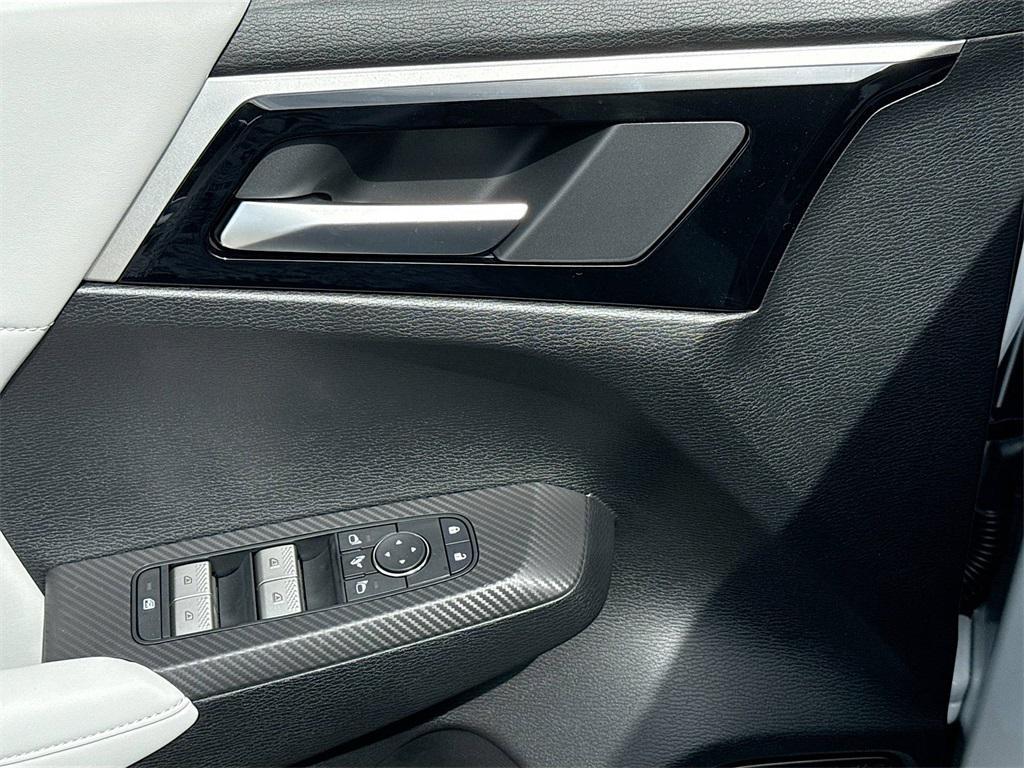 new 2025 Mitsubishi Outlander car, priced at $28,714