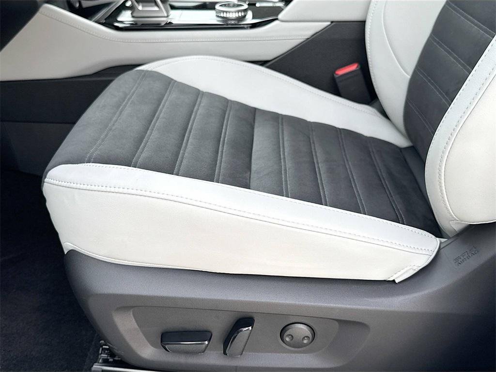 new 2025 Mitsubishi Outlander car, priced at $28,714