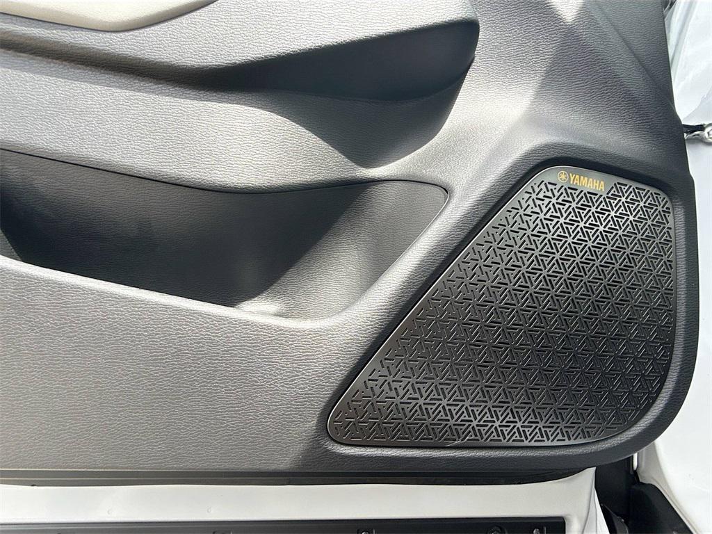 new 2025 Mitsubishi Outlander car, priced at $28,714