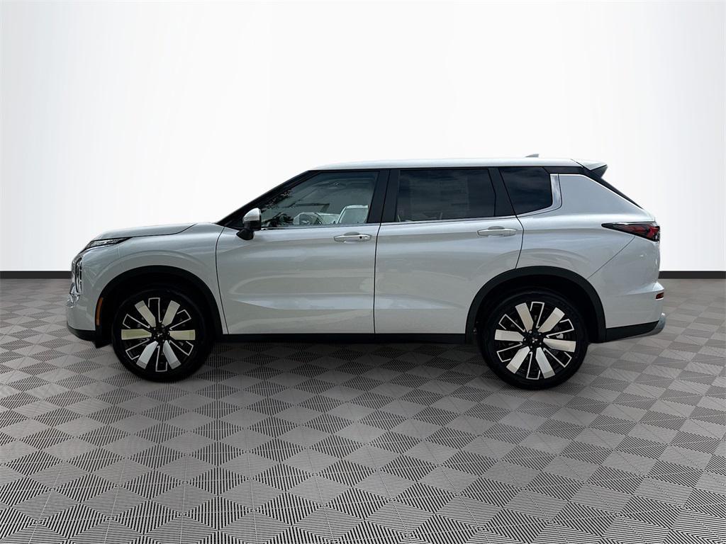 new 2025 Mitsubishi Outlander car, priced at $28,714