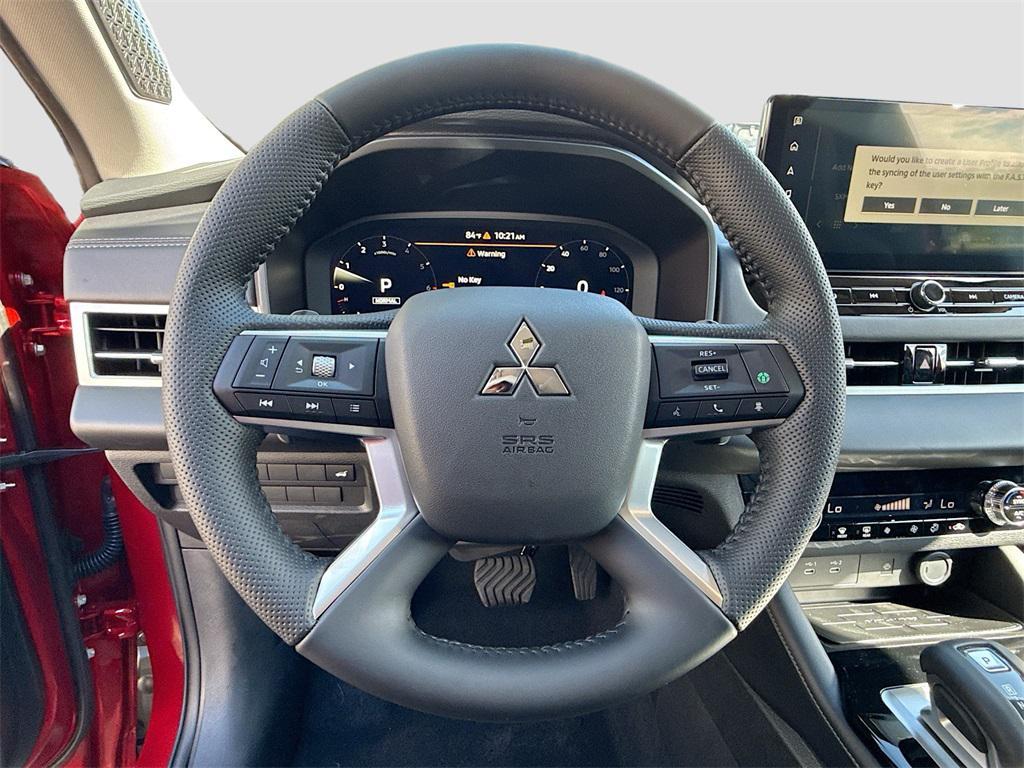 new 2025 Mitsubishi Outlander car, priced at $28,599