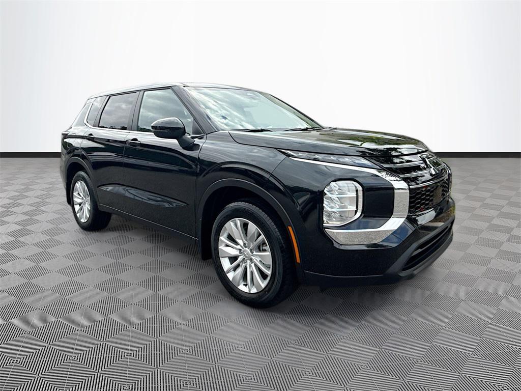 new 2025 Mitsubishi Outlander car, priced at $24,365