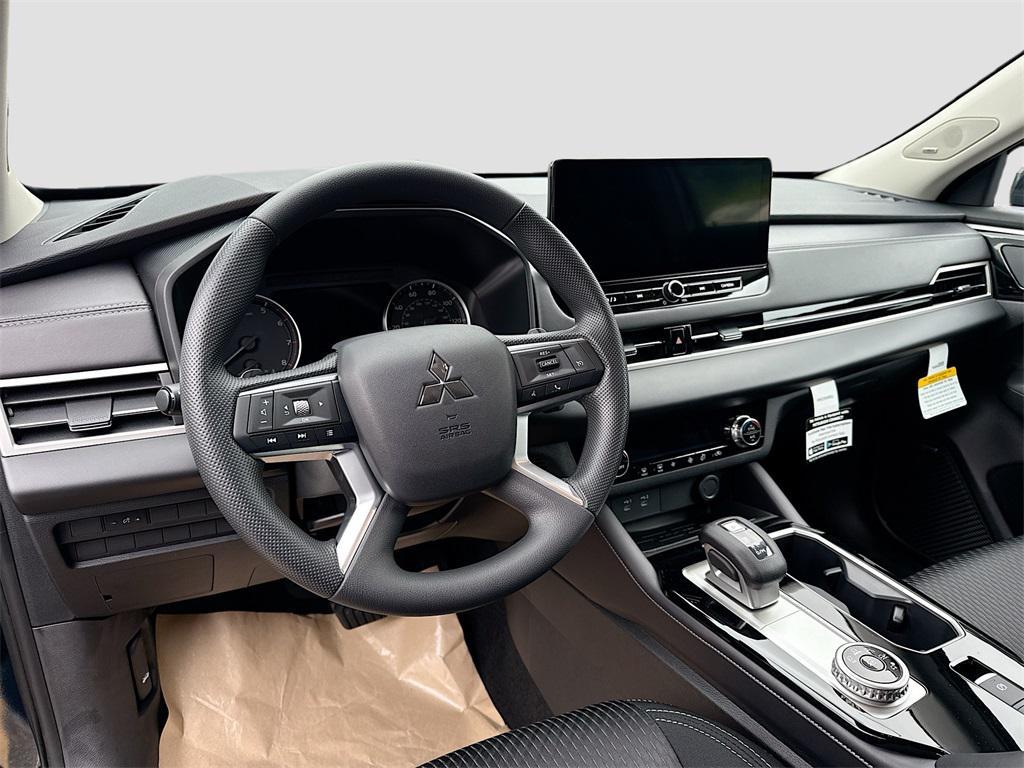 new 2025 Mitsubishi Outlander car, priced at $23,869