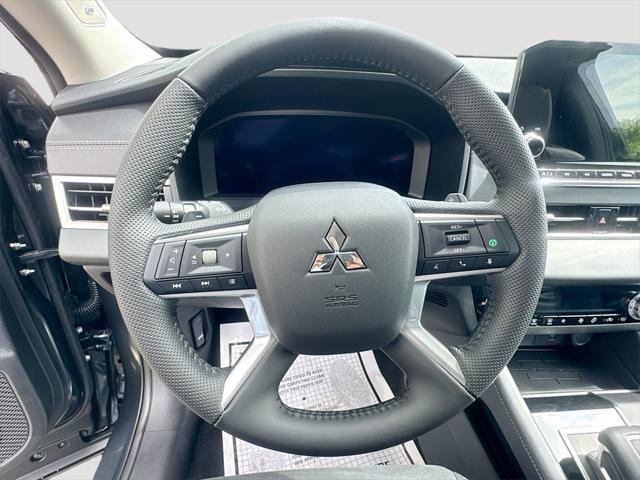 new 2025 Mitsubishi Outlander PHEV car, priced at $35,865