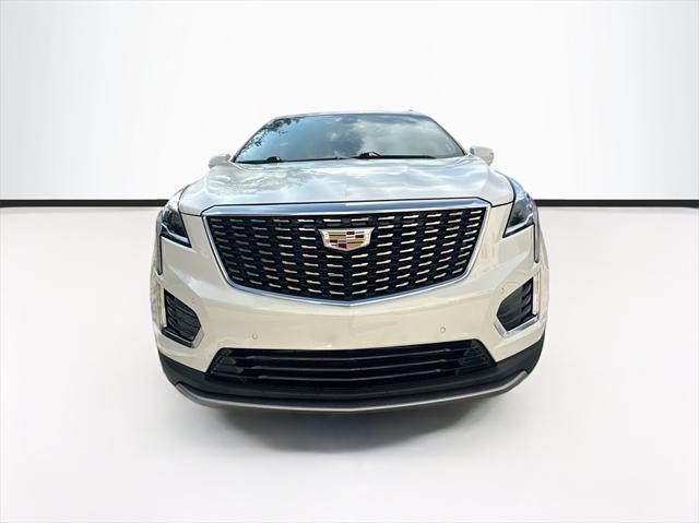 used 2024 Cadillac XT5 car, priced at $38,117