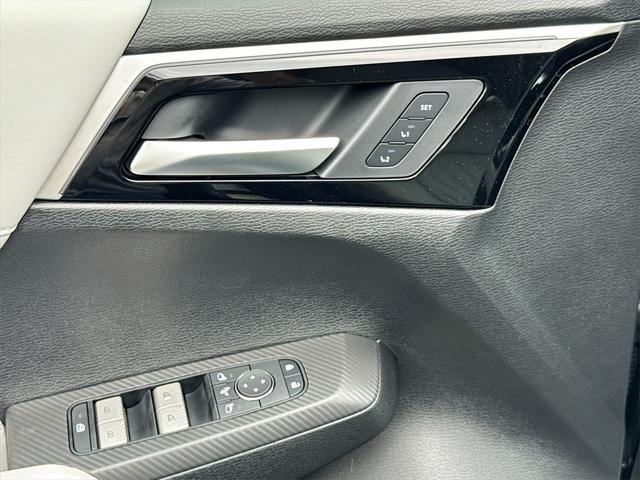 new 2025 Mitsubishi Outlander car, priced at $30,078