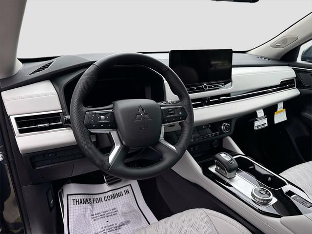 new 2025 Mitsubishi Outlander car, priced at $30,078