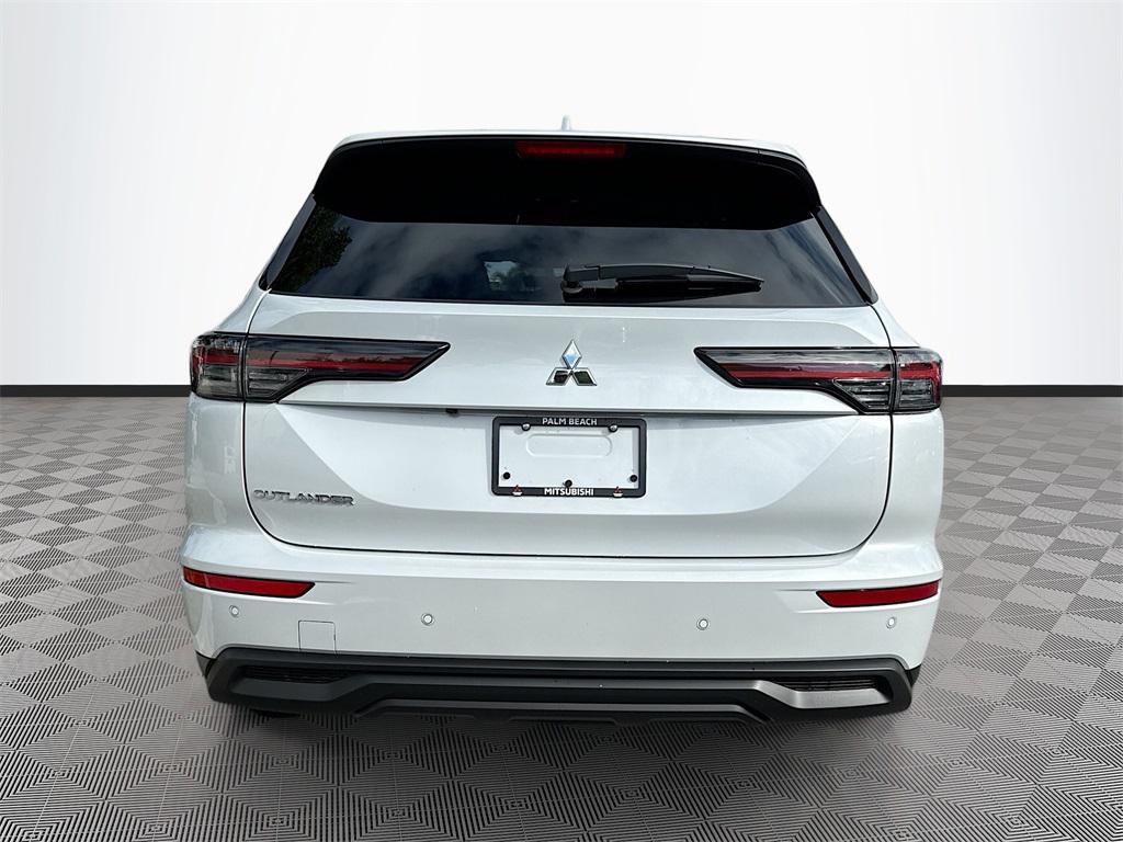 new 2025 Mitsubishi Outlander car, priced at $24,364