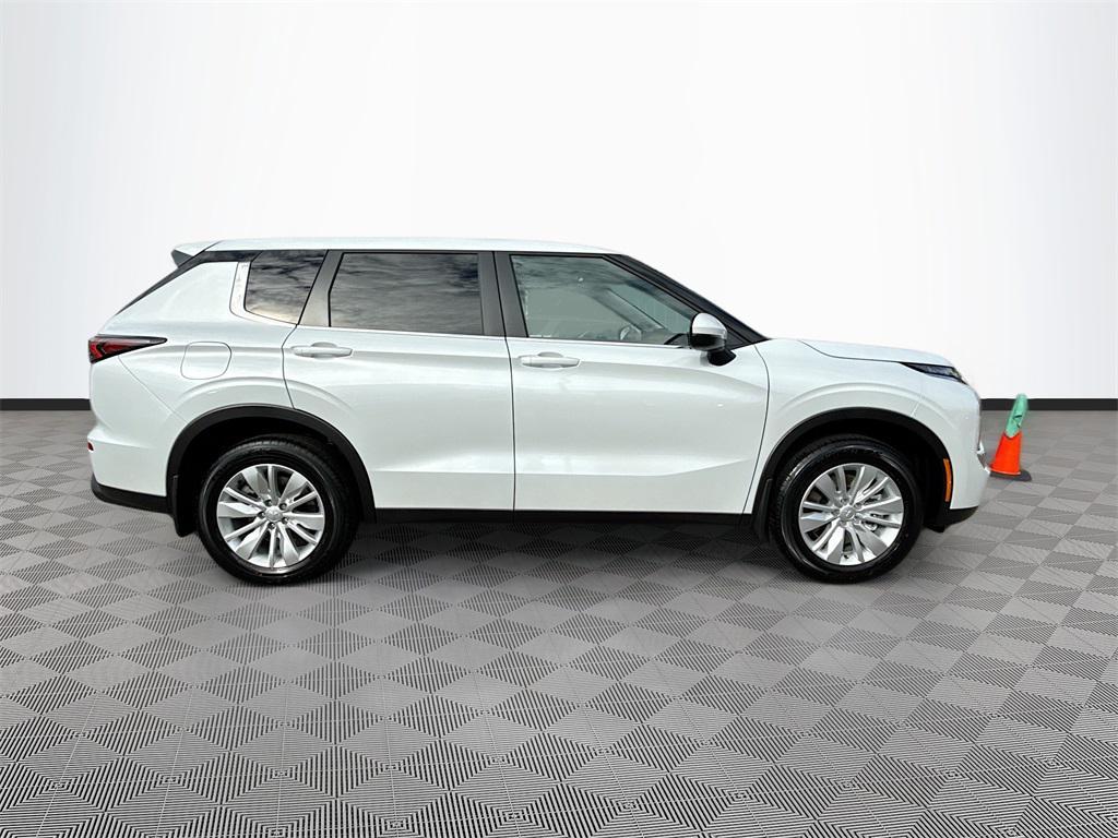 new 2025 Mitsubishi Outlander car, priced at $24,364