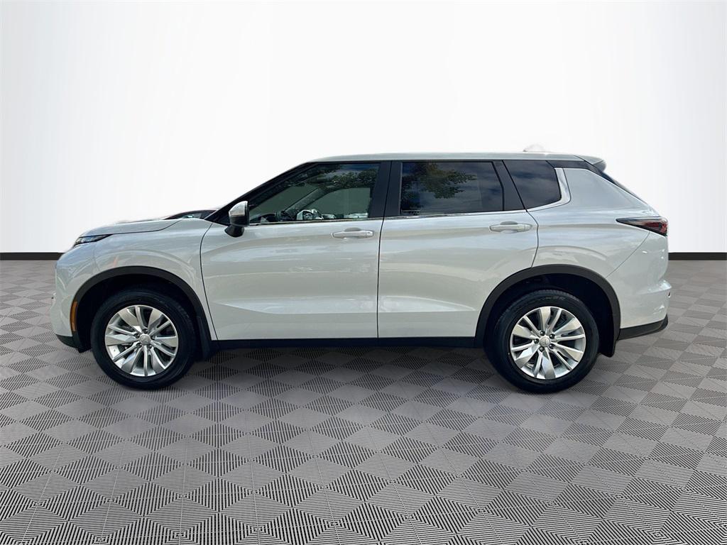 new 2025 Mitsubishi Outlander car, priced at $24,364
