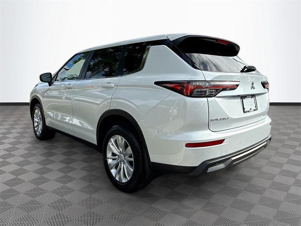 new 2025 Mitsubishi Outlander car, priced at $24,364
