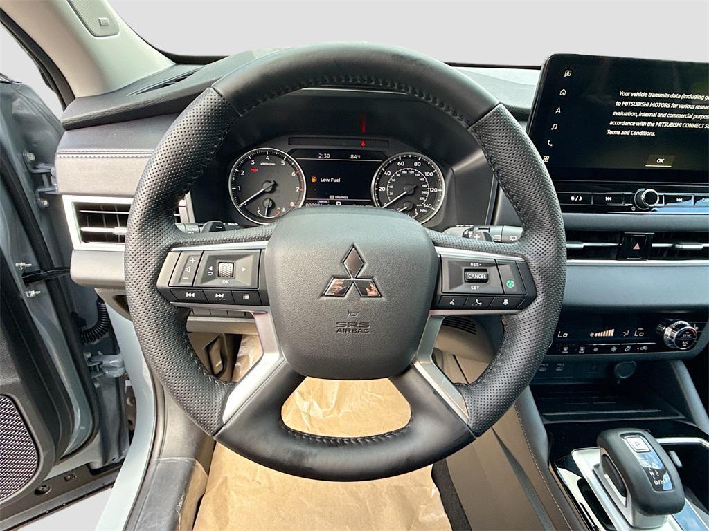 new 2025 Mitsubishi Outlander car, priced at $25,769