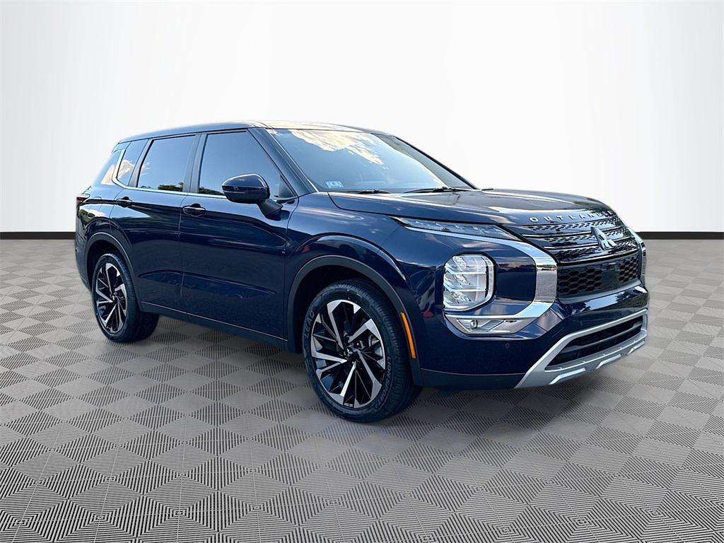 used 2024 Mitsubishi Outlander car, priced at $22,613